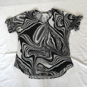 V neck Swirly T